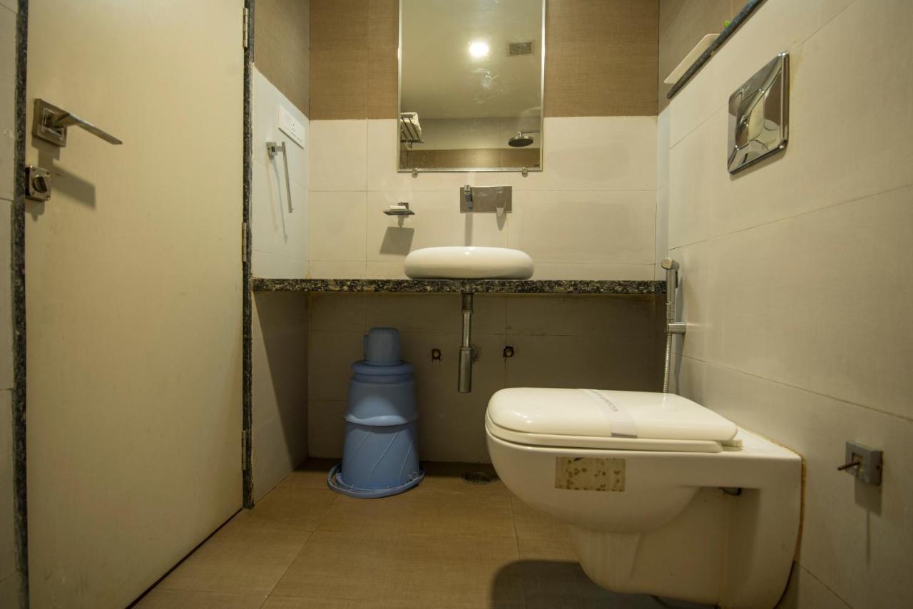 Hotel Signetic Blue Bhopal Buitenkant foto